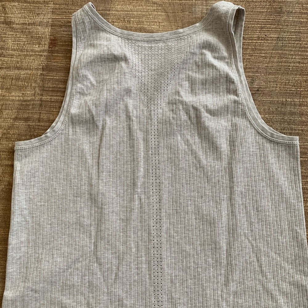 ATHLETA Pura Ribbed Tank in Oatmeal Womens Medium Stretch Design Activewear - Picture 7 of 11